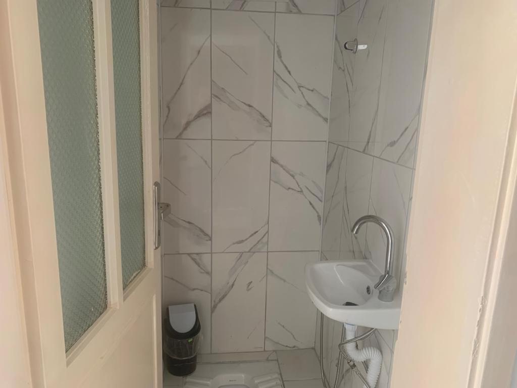 אודיירן Centre Reach Otel מראה חיצוני תמונה